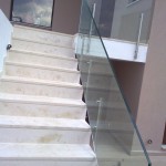 EXTERIOR STAIRCASE GLASS RAILING