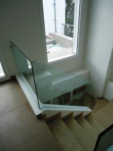 STAIRCASE CRYSTAL
